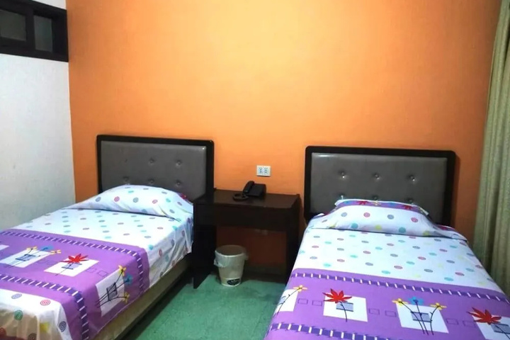 Room 8 of 8