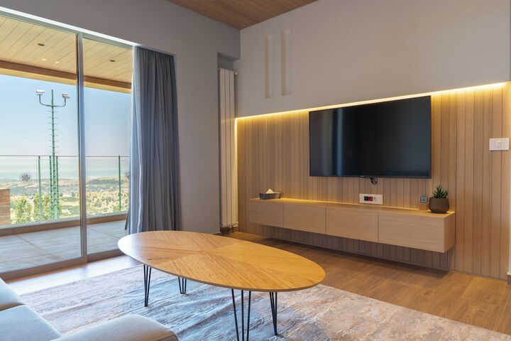 Room 31 of 102