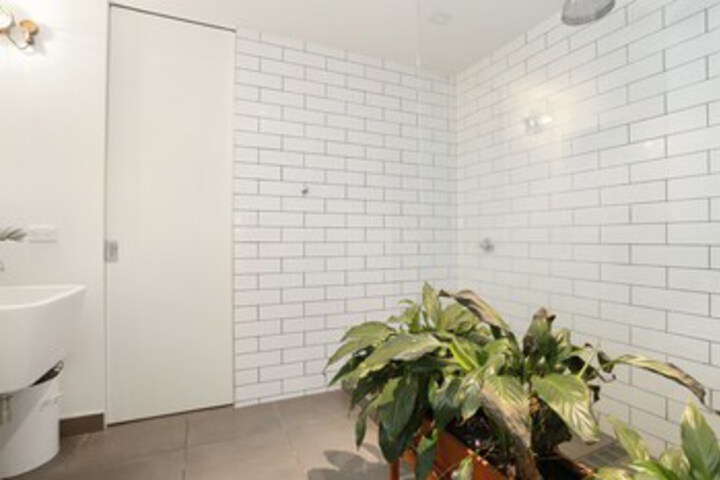 Room 3 of 21