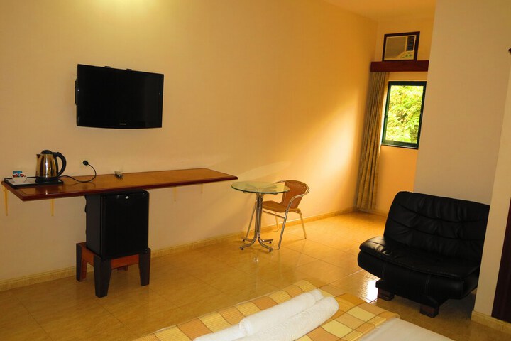 Room 7 of 49