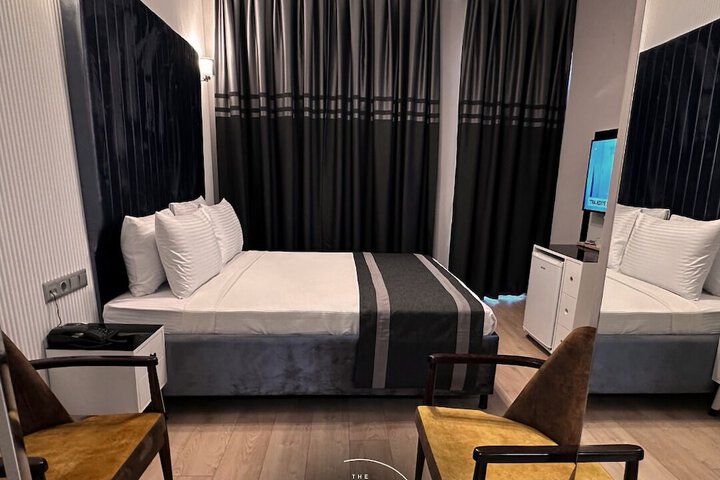 Room 8 of 71