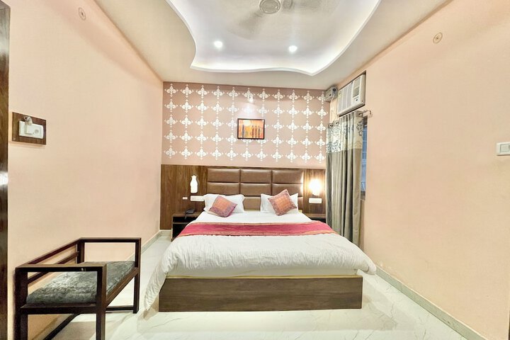 Hotel Neel Gagan - near Station & Temple