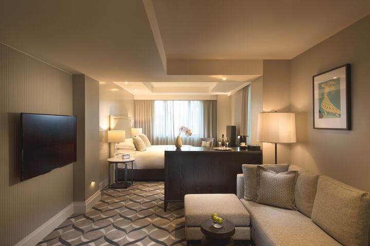 Room 8 of 40