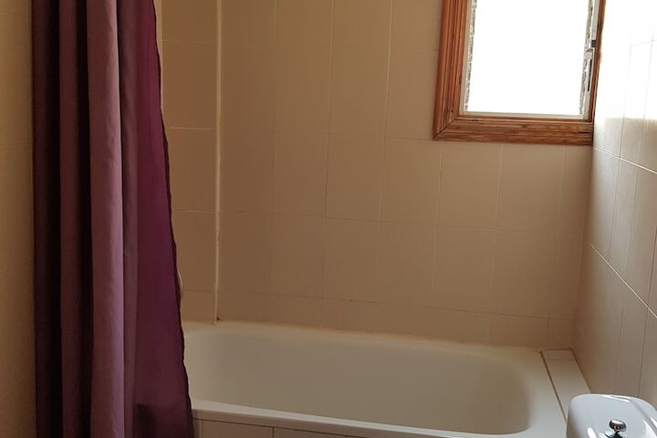 Room 13 of 23