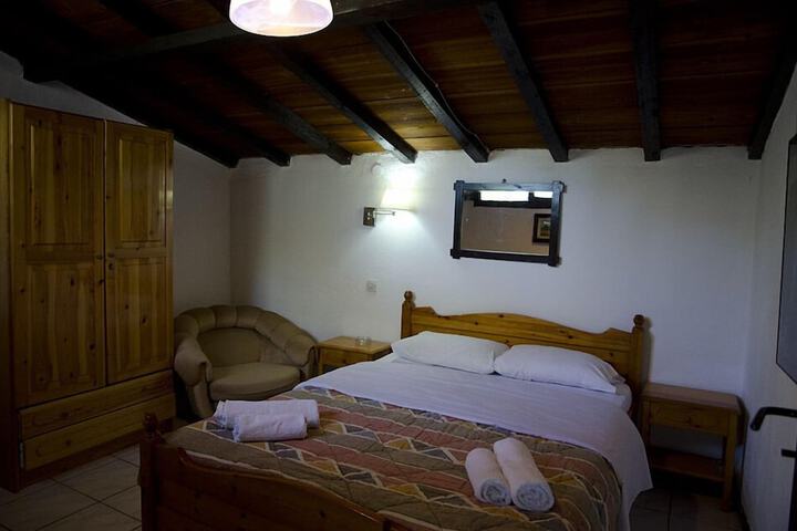 Room 3 of 68