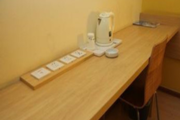 Room 2 of 7