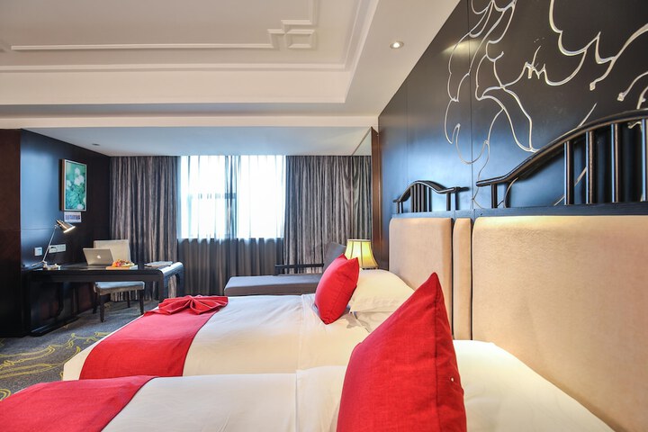 Room 12 of 62