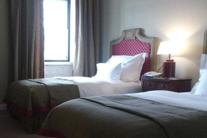 Room 14 of 152