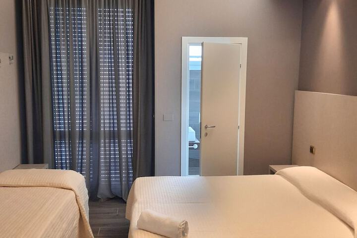 Room 16 of 36