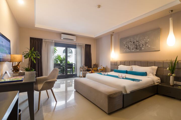 Room 93 of 165