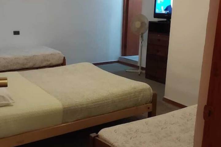 Room 5 of 9