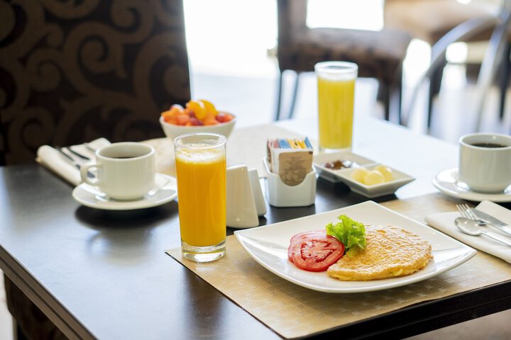Breakfast/Coffee Service 45 of 61