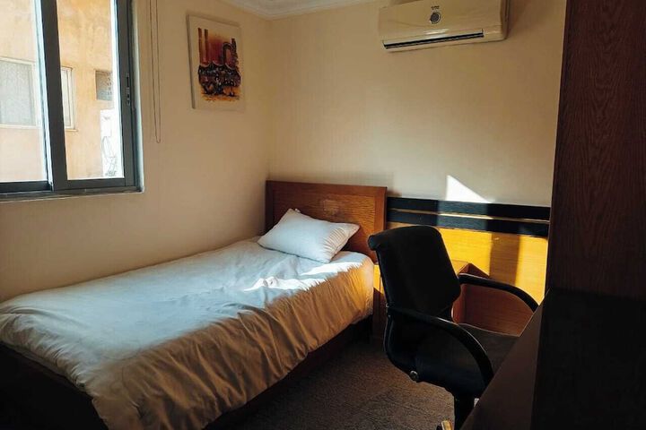 Room 28 of 48