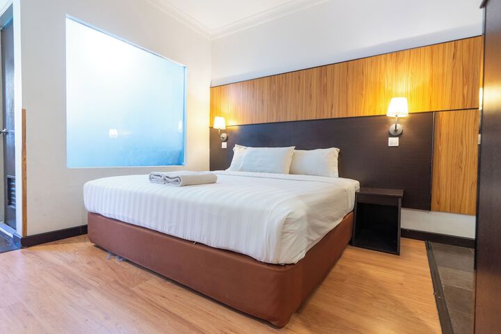 Room 14 of 30