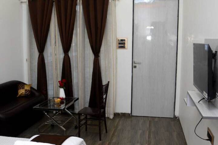 Room 8 of 23