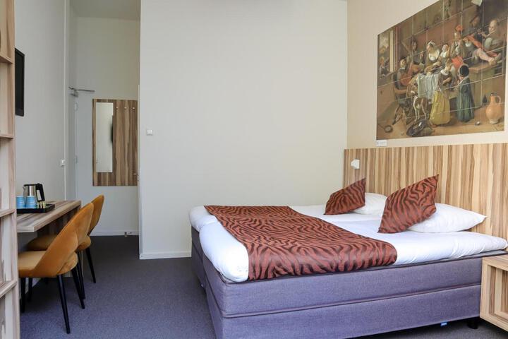 Room 57 of 112