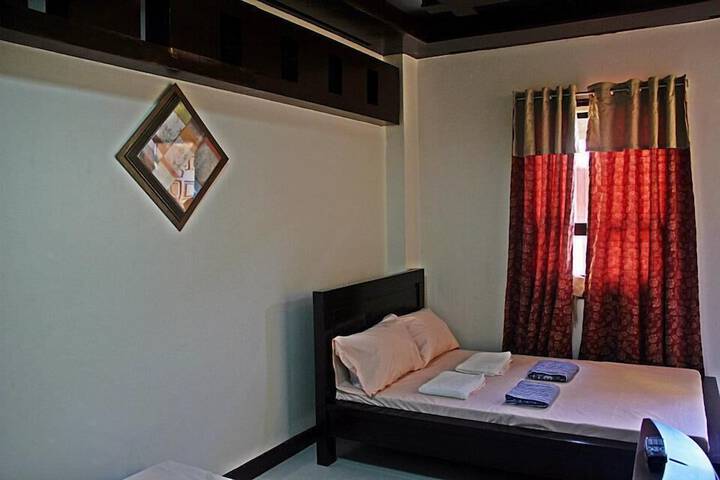 Room 13 of 31