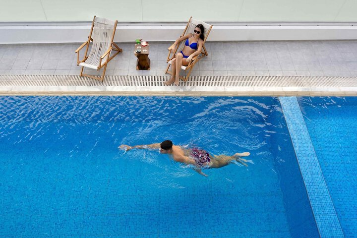 Pool 43 of 91