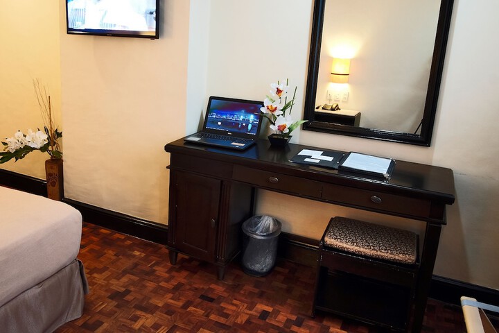 Room 21 of 56