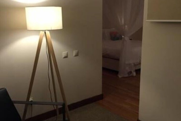 Room 11 of 25