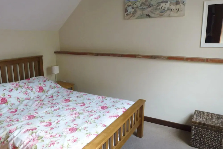 Room 3 of 9