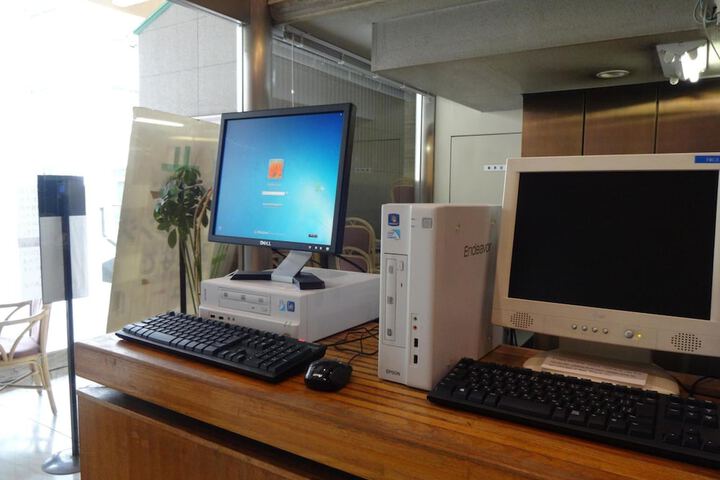 Business Center 28 of 32
