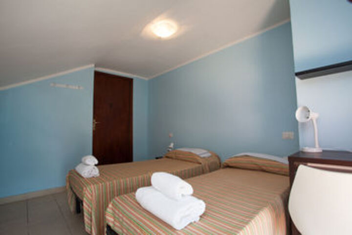 Room 160 of 320