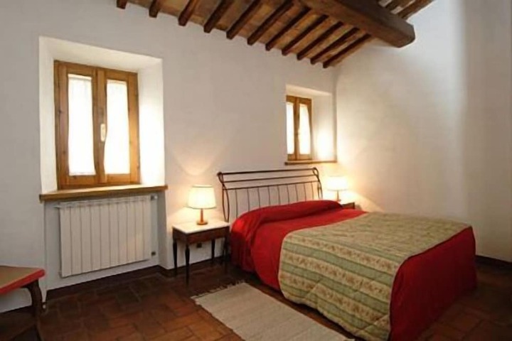 Room 6 of 24
