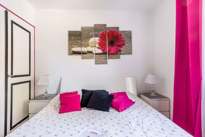 Room 3 of 20