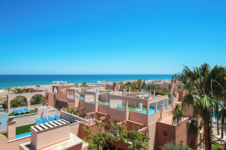 Beach Hotel Apartment