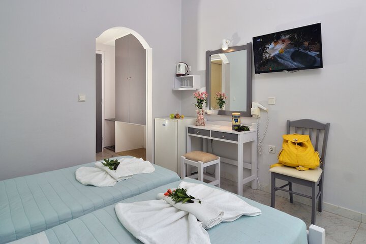 Room 16 of 48