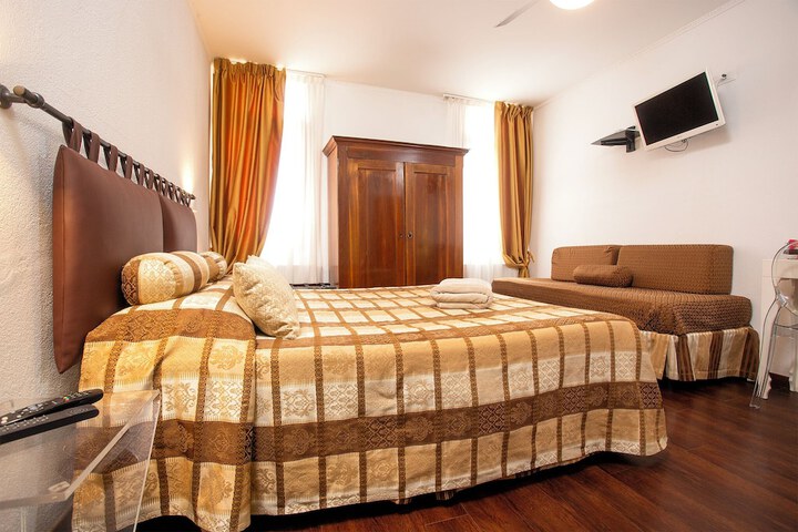 Room 48 of 133