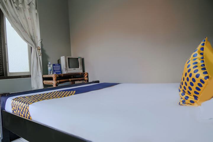 Room 12 of 26
