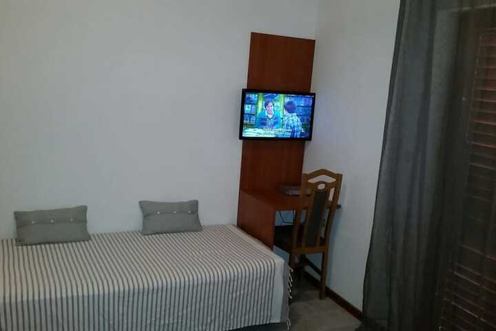 Room 4 of 36