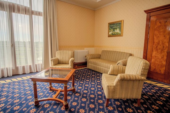 Room 63 of 143