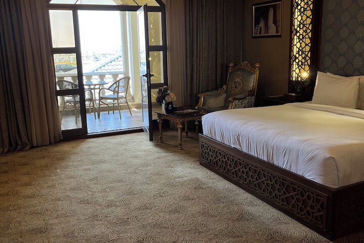 Room 12 of 43