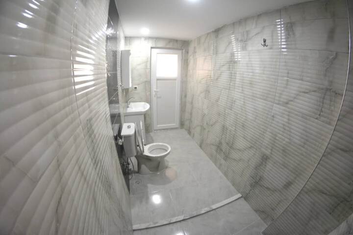 Room 11 of 24