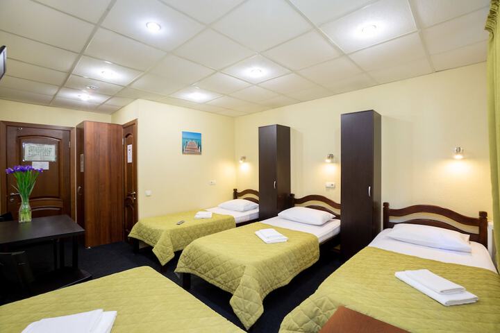 Room 9 of 35
