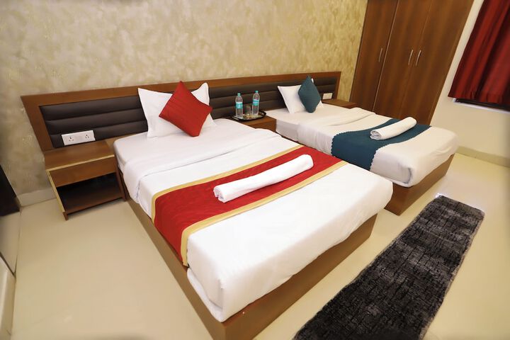 Room 8 of 14