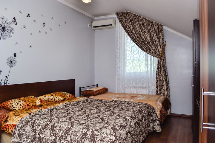Room 28 of 54