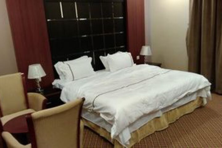 Room 8 of 39