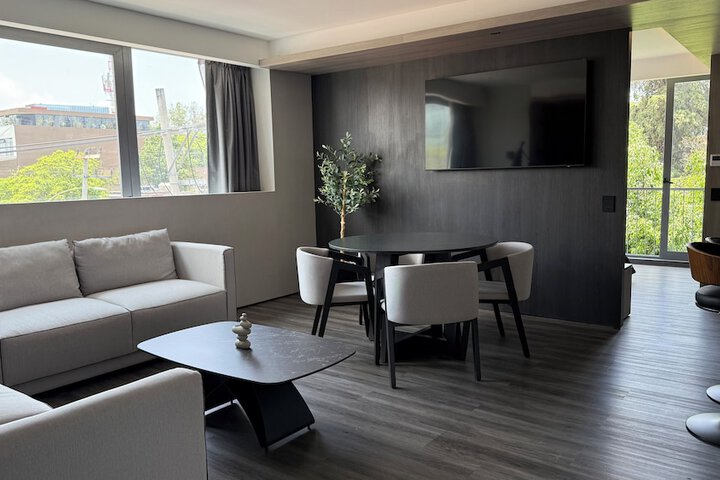Room 48 of 64