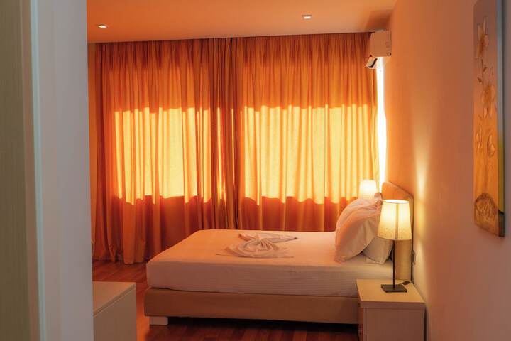 Room 11 of 63