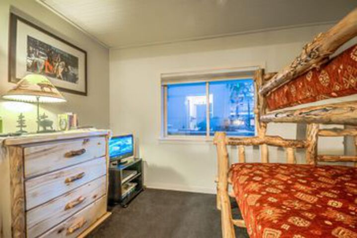 Room 48 of 113