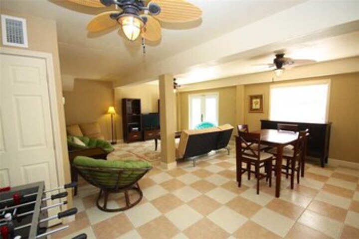 Room 9 of 24