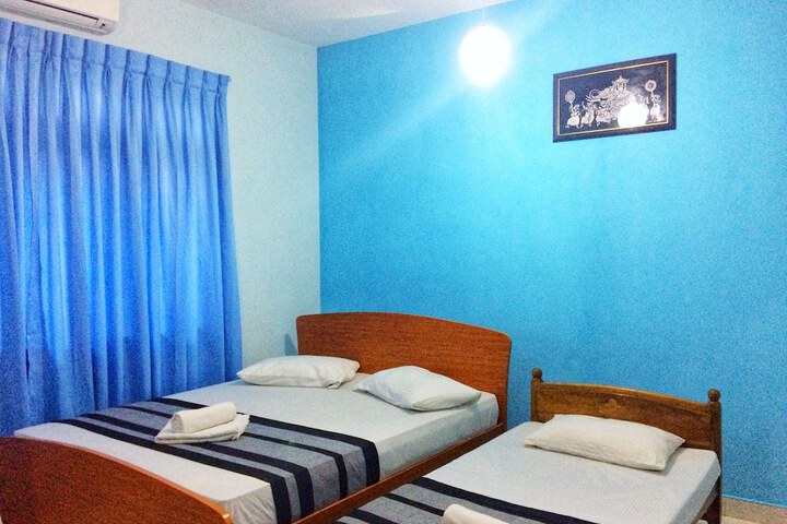 Room 9 of 17