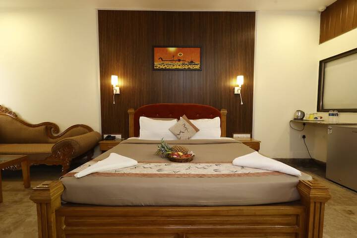 Room 36 of 100