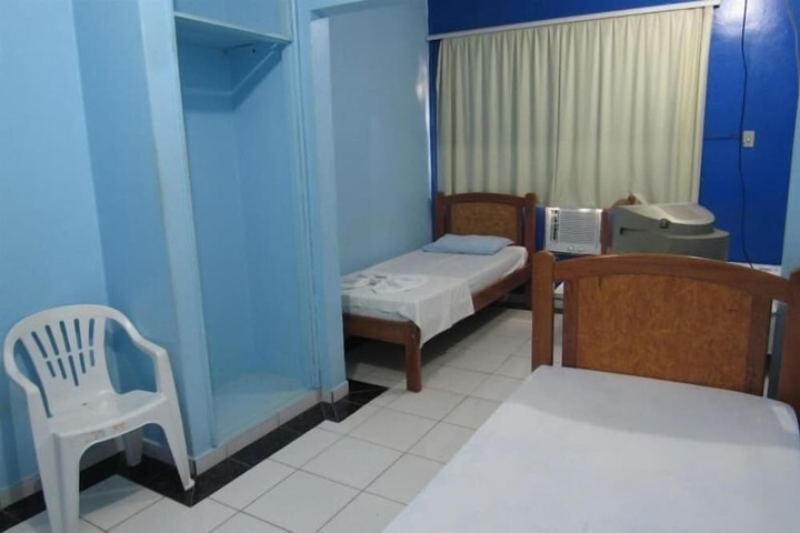 Room 16 of 30