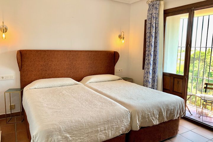 Room 30 of 74