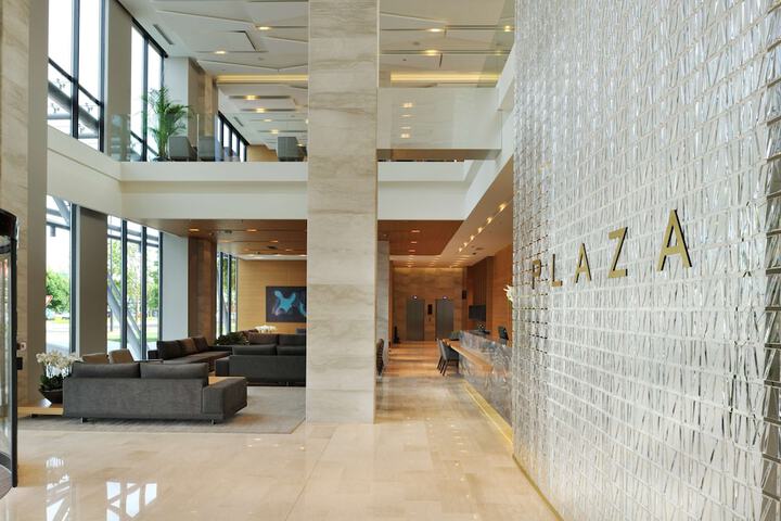 Entrance & Lobby